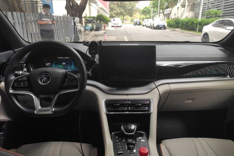 Used BYD Song PLUS New Energy 2021 DM-i 110KM Flagship PLUS Center Console