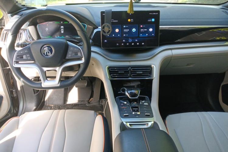 Used BYD Song PLUS New Energy 2021 EV Deluxe Model Center Console