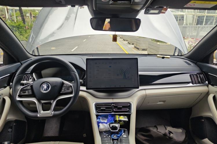 Used BYD Song PLUS New Energy 2021 DM-i 110KM Flagship PLUS 5G Edition Center Console