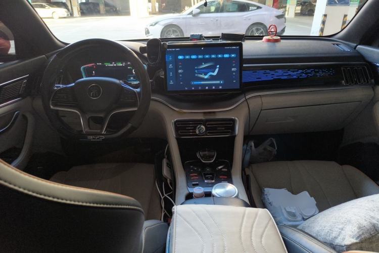 Used BYD Song PLUS New Energy 2021 EV Flagship Model Center Console