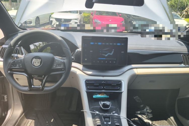Used BYD Song PLUS New Energy 2021 DM-i 110KM Flagship Model Center Console