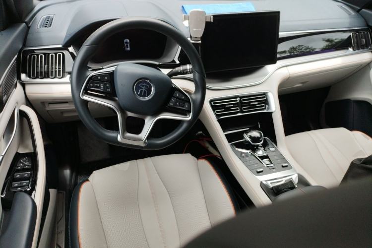 Used BYD Song PLUS New Energy 2021 DM-i 110KM Flagship PLUS Center Console