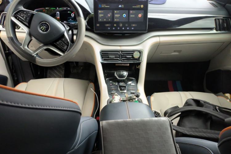 Used BYD Song PLUS New Energy 2021 DM-i 51KM Prestige Model Center Console