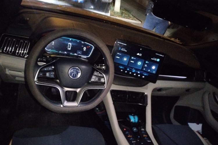 Used BYD Song PLUS New Energy 2021 DM-i 110KM Flagship PLUS Center Console