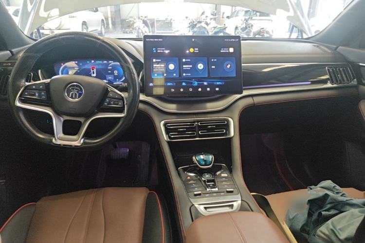 Used BYD Song PLUS New Energy 2021 DM-i 100KM Four-Wheel Drive Flagship PLUS Center Console
