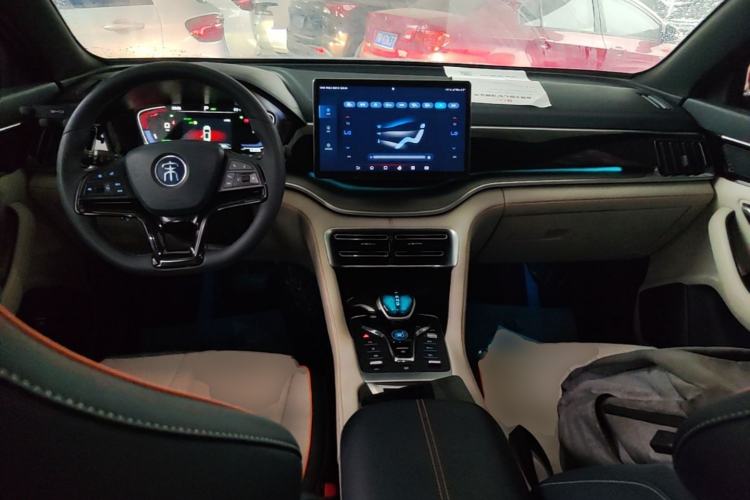 Used BYD Song PLUS New Energy 2021 DM-i 110KM Flagship Model Center Console