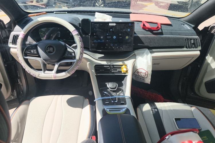 Used BYD Song PLUS New Energy 2021 DM-i 110KM Flagship PLUS Center Console