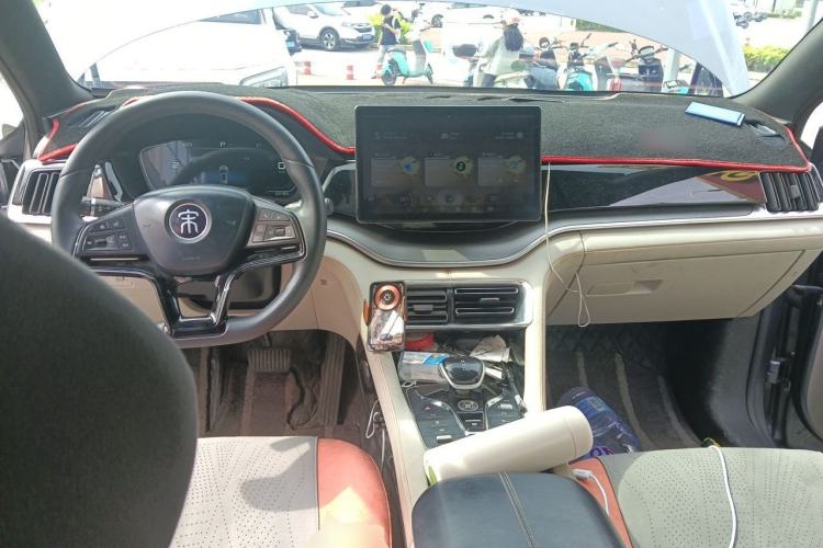 Used BYD Song PLUS New Energy 2021 DM-i 110KM Flagship Model Center Console