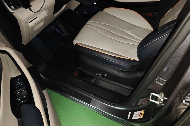 Used BYD Song PLUS New Energy 2021 DM-i 110KM Flagship Model Driver Seat