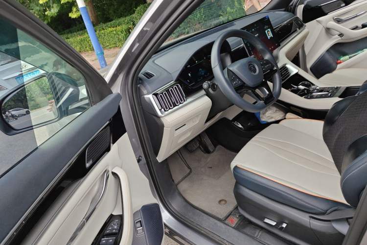 Used BYD Song PLUS New Energy 2021 DM-i 110KM Flagship Model Driver Seat