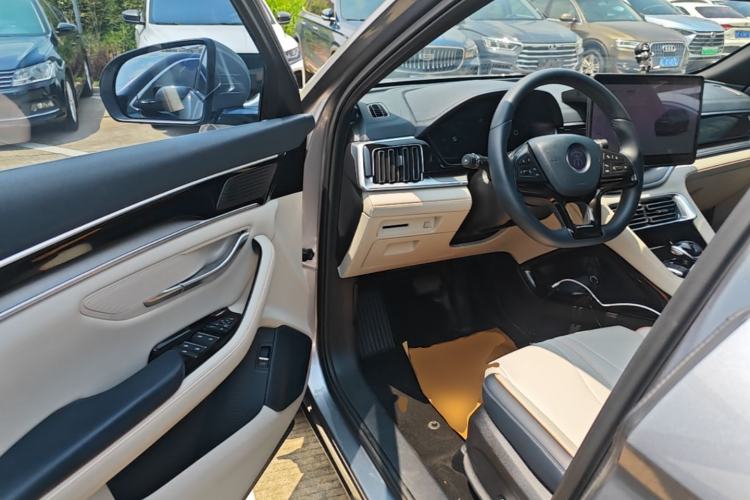 Used BYD Song PLUS New Energy 2021 DM-i 110KM Flagship Model Driver Seat