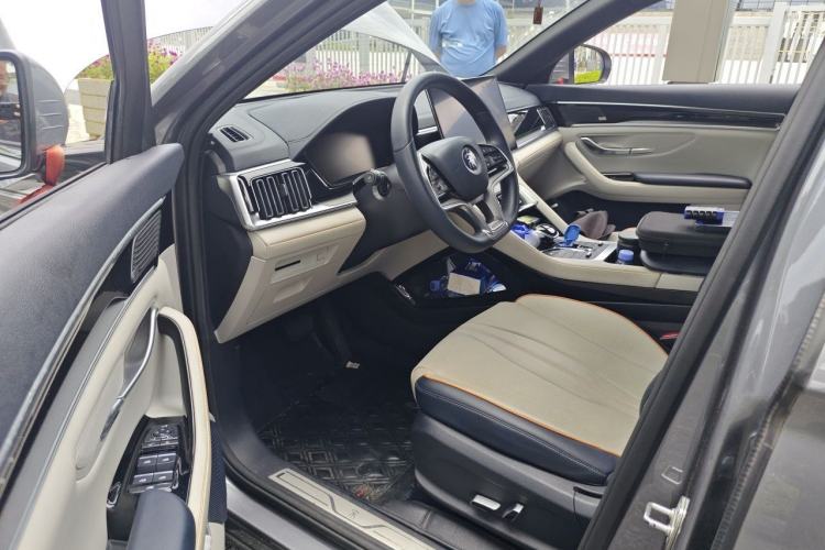 Used BYD Song PLUS New Energy 2021 DM-i 110KM Flagship PLUS 5G Edition Driver Seat