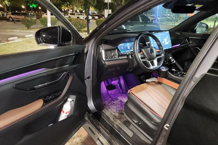Used BYD Song PLUS New Energy 2021 DM-i 100KM Four-Wheel Drive Flagship PLUS Driver Seat