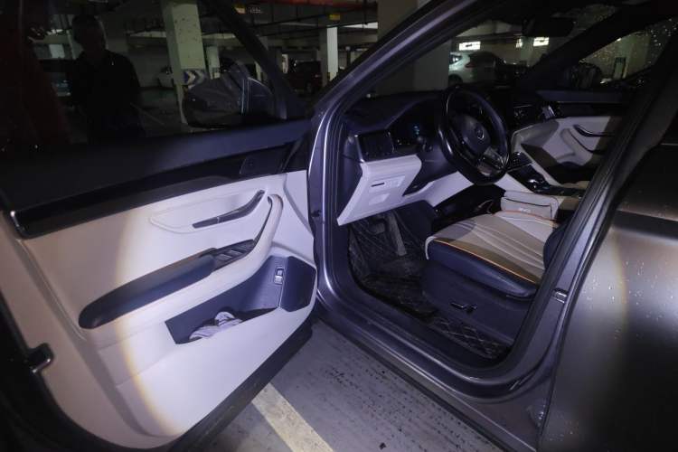 Used BYD Song PLUS New Energy 2021 DM-i 110KM Flagship Model Driver Seat