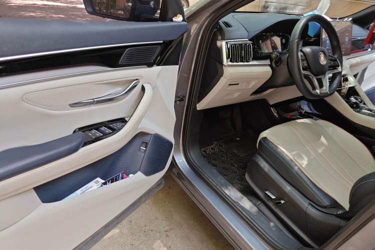 Used BYD Song PLUS New Energy 2021 DM-i 51KM Prestige Model Driver Seat