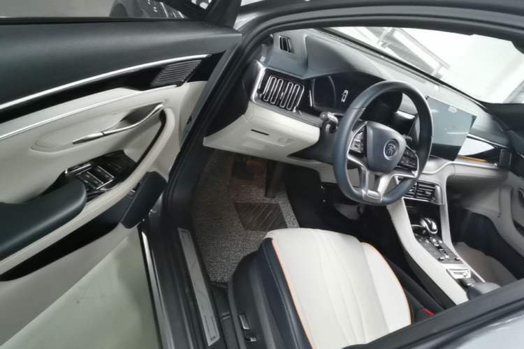 Used BYD Song PLUS New Energy 2021 DM-i 110KM Flagship PLUS Driver Seat
