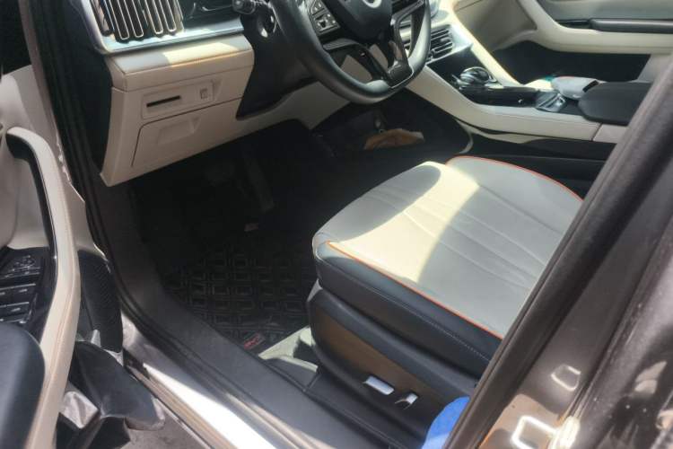 Used BYD Song PLUS New Energy 2021 DM-i 110KM Flagship Model Driver Seat