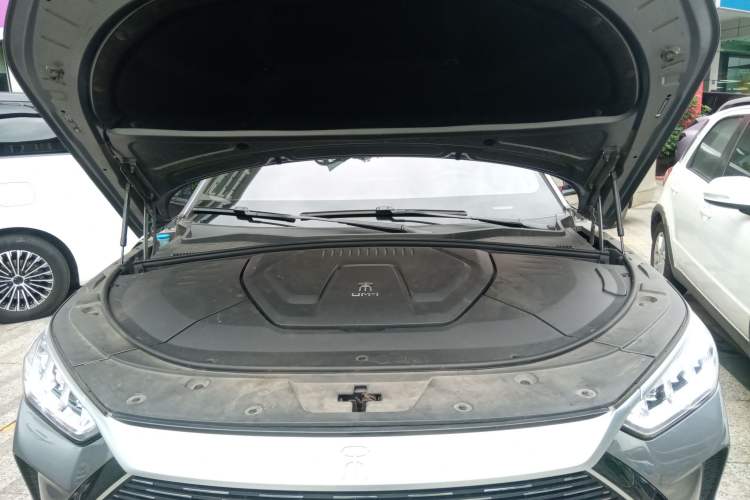 Used BYD Song PLUS New Energy 2021 DM-i 100KM Four-Wheel Drive Flagship PLUS Engine Bay