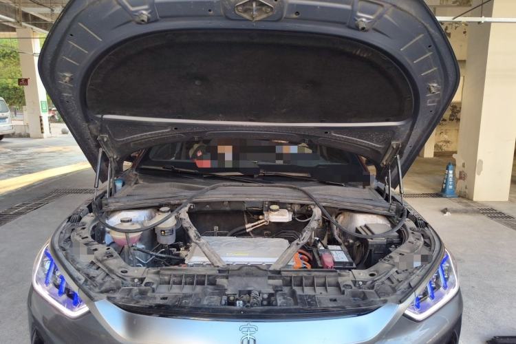 Used BYD Song PLUS New Energy 2021 EV Flagship Model Engine Bay