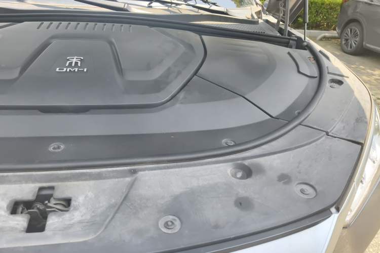 Used BYD Song PLUS New Energy 2021 DM-i 110KM Flagship Model Engine Bay Left