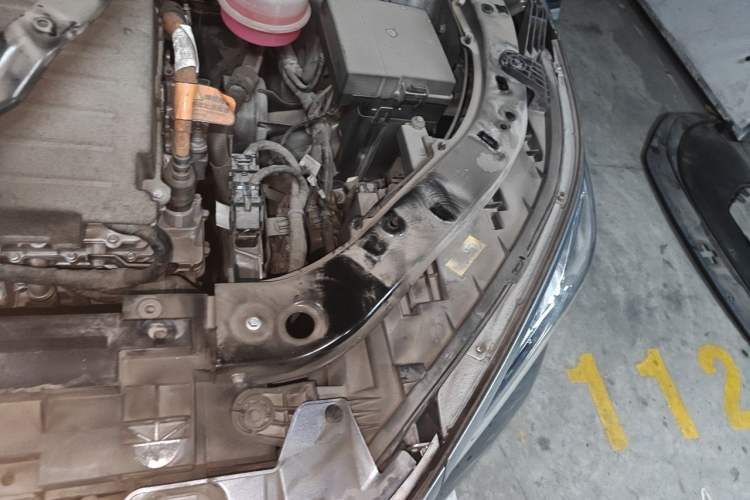 Used BYD Song PLUS New Energy 2021 DM-i 110KM Flagship Model Engine Bay Left