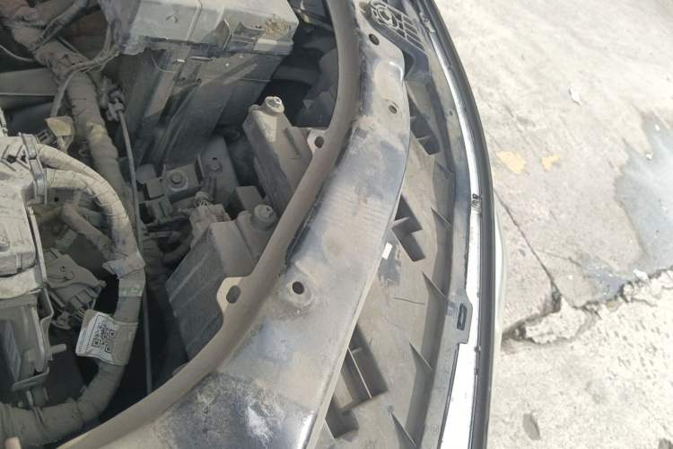 Used BYD Song PLUS New Energy 2021 DM-i 110KM Flagship Model Engine Bay Left