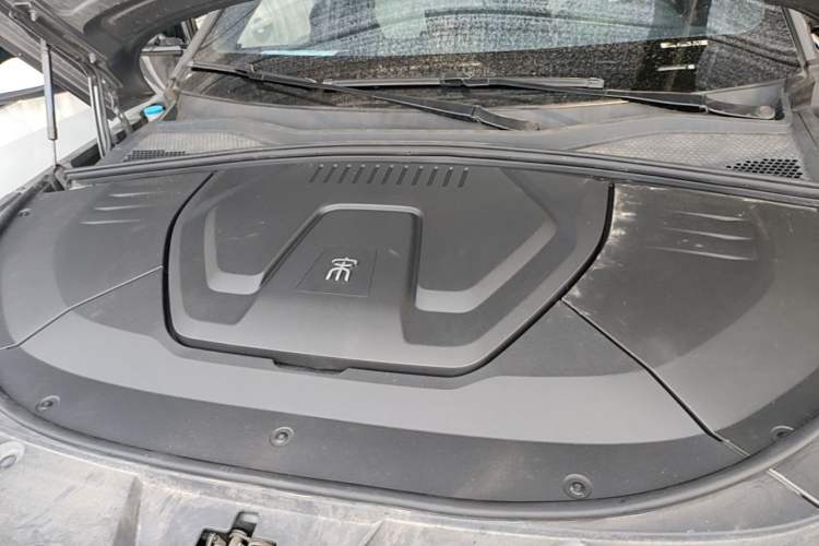 Used BYD Song PLUS New Energy 2021 EV Flagship Model Engine Bay