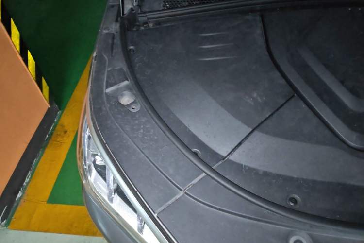 Used BYD Song PLUS New Energy 2021 EV Deluxe Model Engine Bay Right