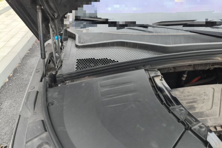 Used BYD Song PLUS New Energy 2021 DM-i 110KM Flagship PLUS 5G Edition Engine Bay Right