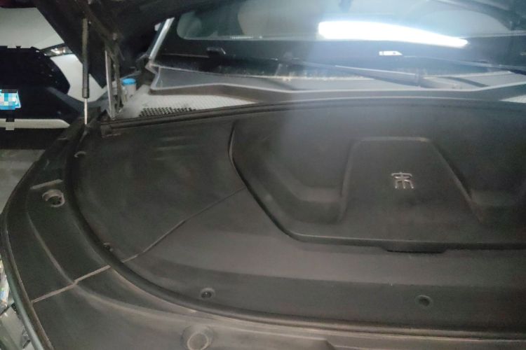 Used BYD Song PLUS New Energy 2021 EV Flagship Model Engine Bay Right