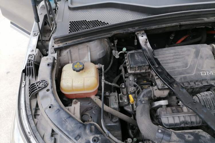Used BYD Song PLUS New Energy 2021 DM-i 110KM Flagship Model Engine Bay Right