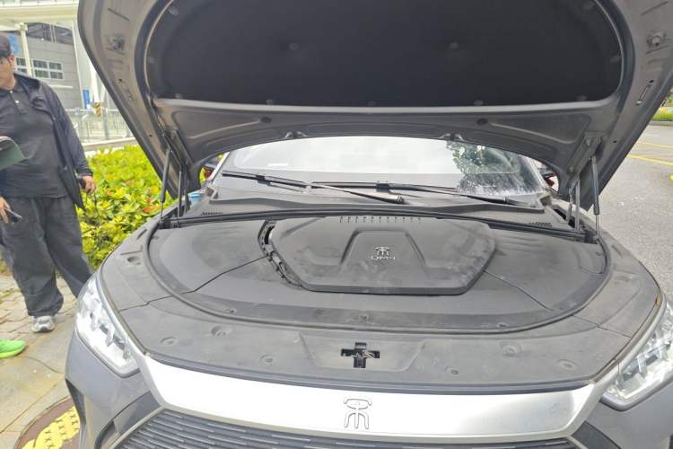 Used BYD Song PLUS New Energy 2021 DM-i 110KM Flagship PLUS 5G Edition Engine Bay Right