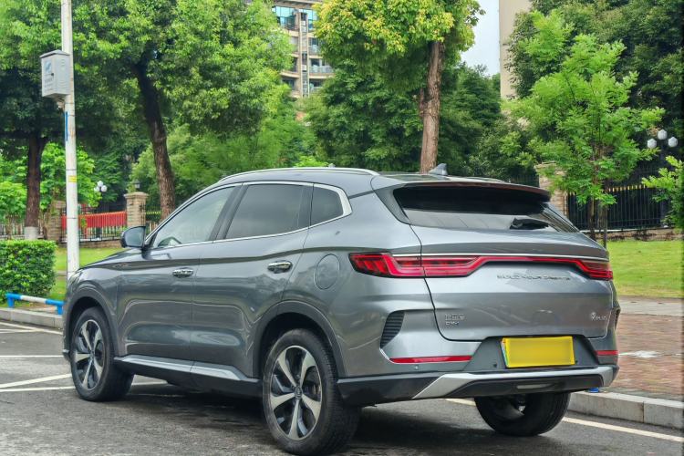 Used BYD Song PLUS New Energy 2021 DM-i 110KM Flagship Model Exterior 4