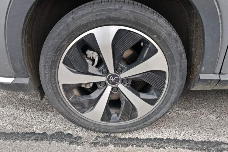 Used BYD Song PLUS New Energy 2021 DM-i 51KM Prestige Model Exterior 4