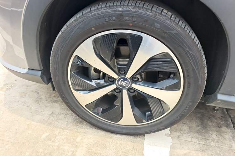 Used BYD Song PLUS New Energy 2021 DM-i 110KM Flagship Model Exterior 4