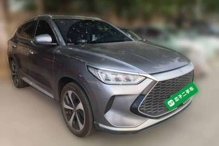 Used BYD Song PLUS New Energy 2021 DM-i 51KM Prestige Model Front Right 45 Deg