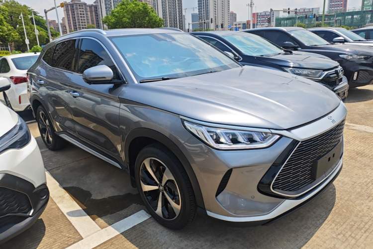 Used BYD Song PLUS New Energy 2021 DM-i 110KM Flagship Model Front Right 45 Deg