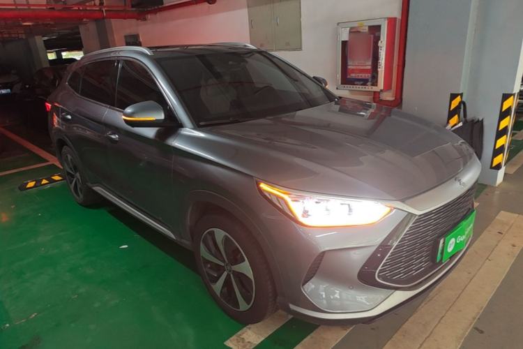 Used BYD Song PLUS New Energy 2021 DM-i 110KM Flagship PLUS Front Right 45 Deg