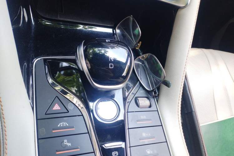 Used BYD Song PLUS New Energy 2021 DM-i 110KM Flagship Model Gear Lever