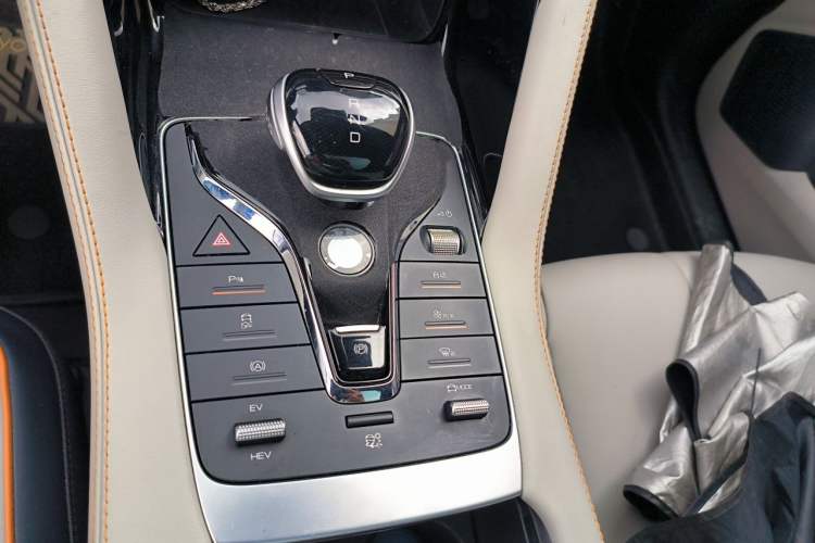 Used BYD Song PLUS New Energy 2021 DM-i 110KM Flagship Model Gear Lever