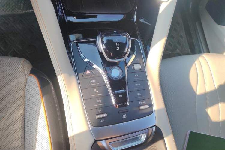 Used BYD Song PLUS New Energy 2021 DM-i 110KM Flagship PLUS Gear Lever