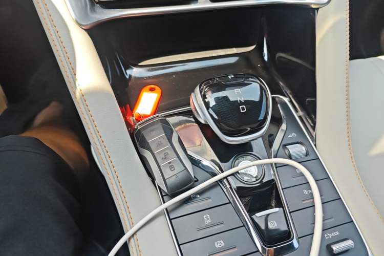 Used BYD Song PLUS New Energy 2021 DM-i 110KM Flagship Model Gear Lever