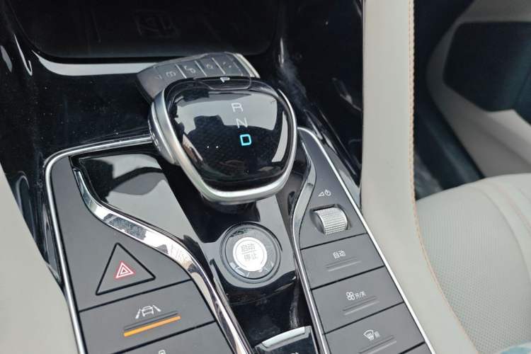Used BYD Song PLUS New Energy 2021 DM-i 51KM Prestige Model Gear Lever