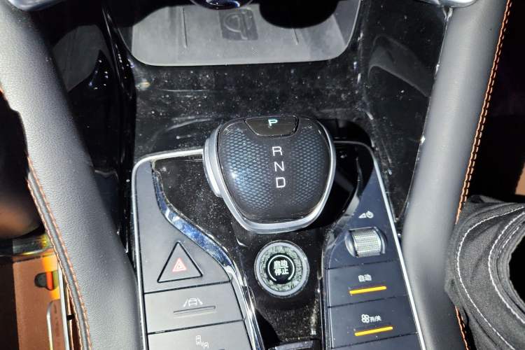 Used BYD Song PLUS New Energy 2021 DM-i 100KM Four-Wheel Drive Flagship PLUS Gear Lever