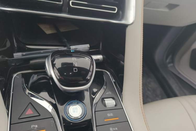 Used BYD Song PLUS New Energy 2021 DM-i 110KM Flagship Model Gear Lever