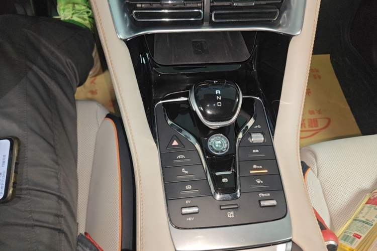 Used BYD Song PLUS New Energy 2021 DM-i 110KM Flagship PLUS Gear Lever