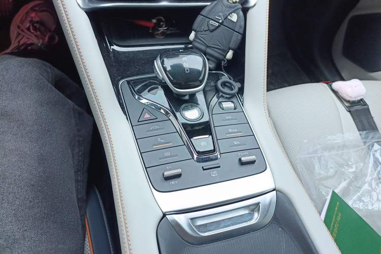 Used BYD Song PLUS New Energy 2021 DM-i 110KM Flagship PLUS Gear Lever