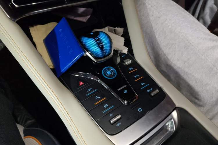 Used BYD Song PLUS New Energy 2021 DM-i 110KM Flagship PLUS 5G Edition Gear Lever