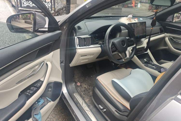 Used BYD Song PLUS New Energy 2021 DM-i 110KM Flagship PLUS Interior 3