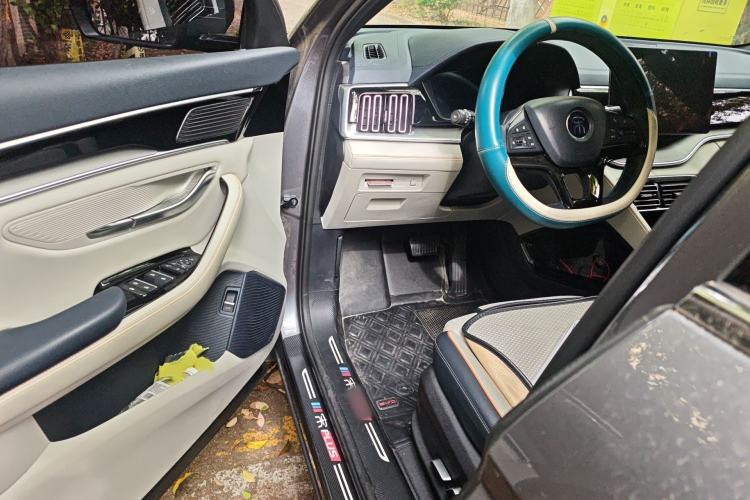 Used BYD Song PLUS New Energy 2021 DM-i 110KM Flagship Model Interior 3